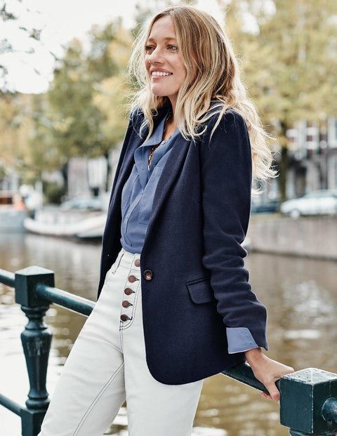 blazer-bleu-marine-femme-821jgi-1.jpg 13 meilleures idées sur blazer bleu marine | mode femme 50 ans, mode femme tendance, tenue blazer bleu – Image 1
