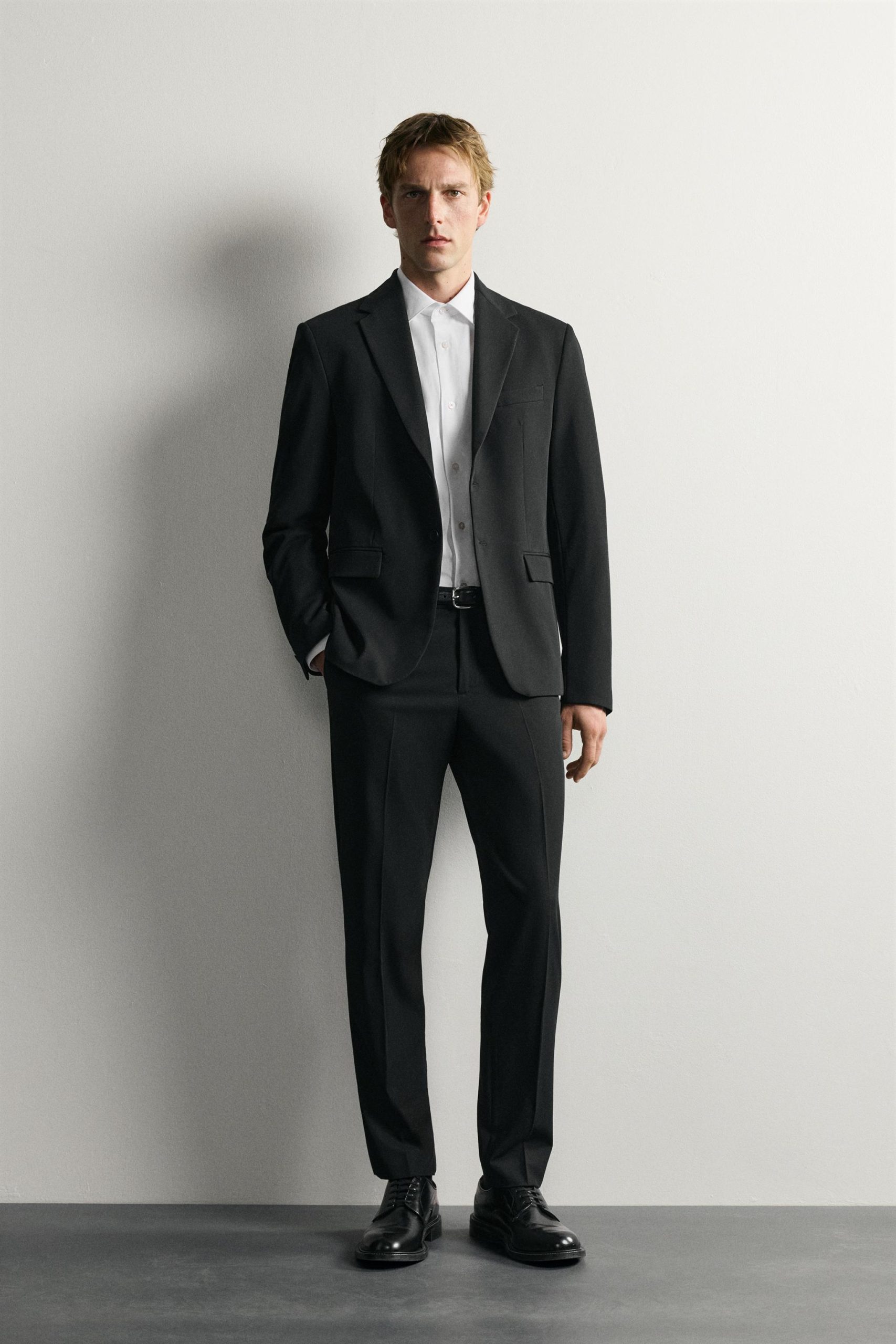 blazer-noir-868zch-1.jpg Blazers noirs pour homme | ZARA France – Image 1