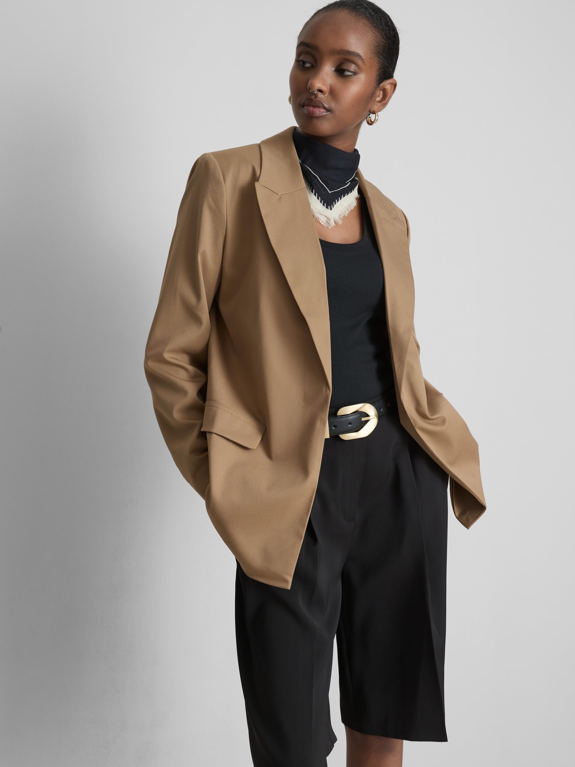 blazer-oversize-femme-002lop-1.jpg Blazer oversize à boutonnage simple Camel Femme | Primark – Image 1