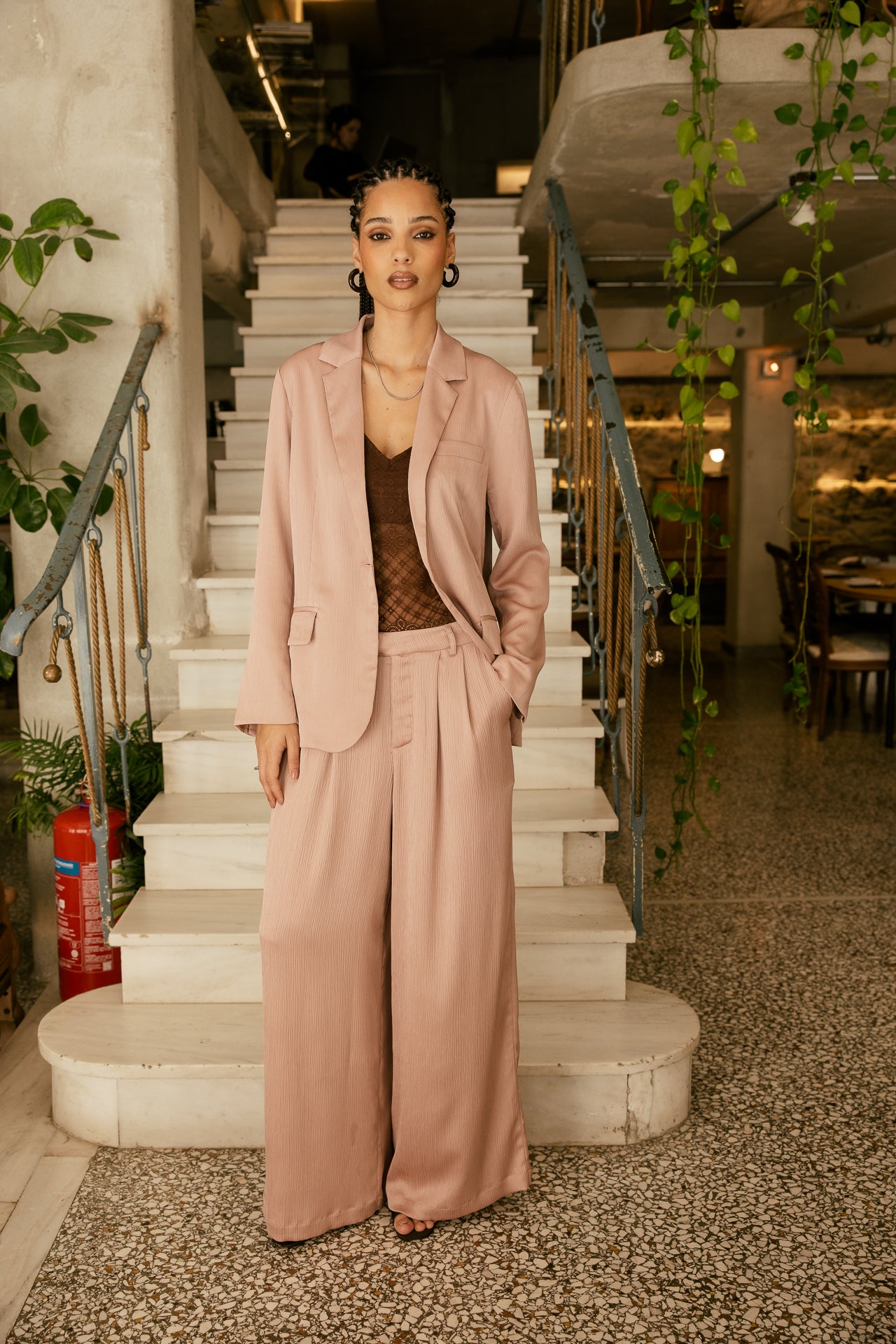 blazer-oversize-femme-584cqi-1.jpg Veste blazer oversize texturé Maria Creased, old pink | Freeman T. Porter – Image 1