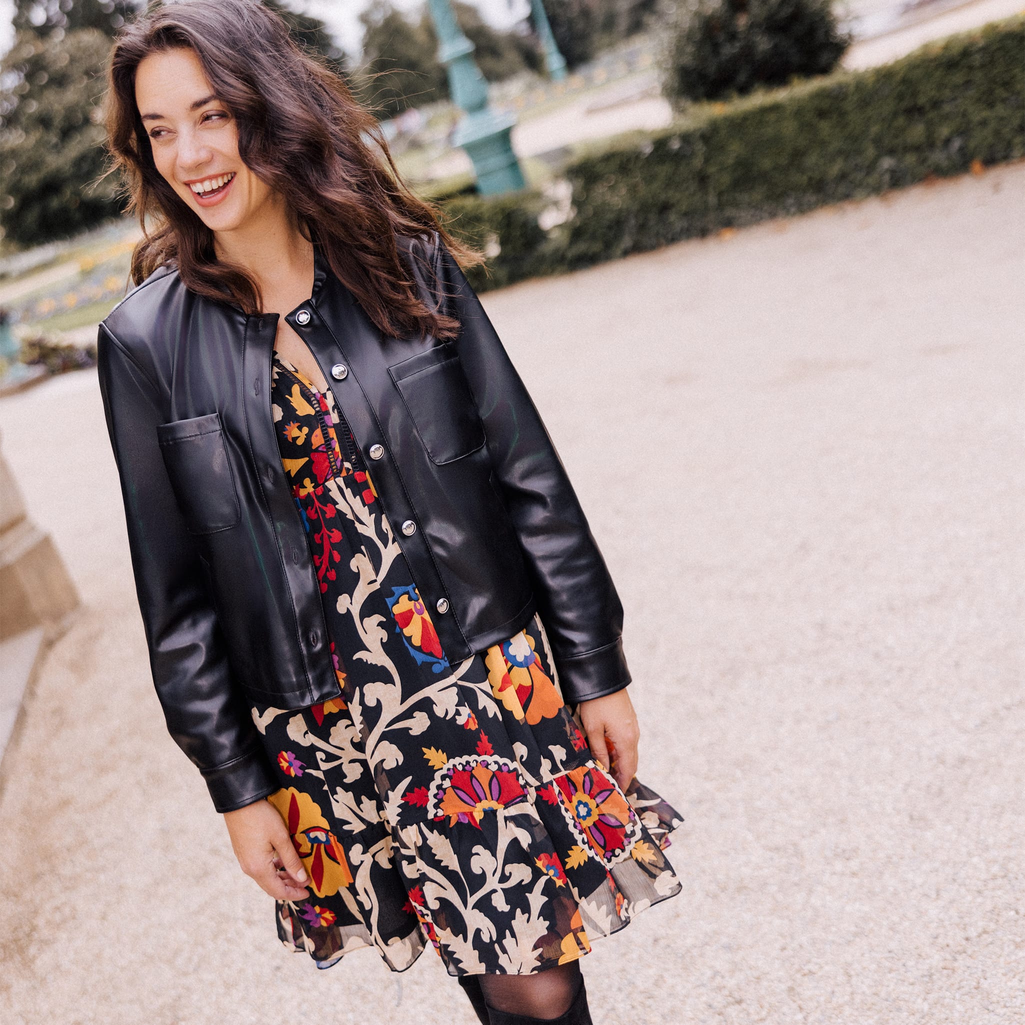 blouson-cuir-femme-283rfd-1.jpg Blouson cintré simili cuir noir femme – Image 1