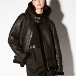 Blouson bombardier à capuche en peau lainée noir