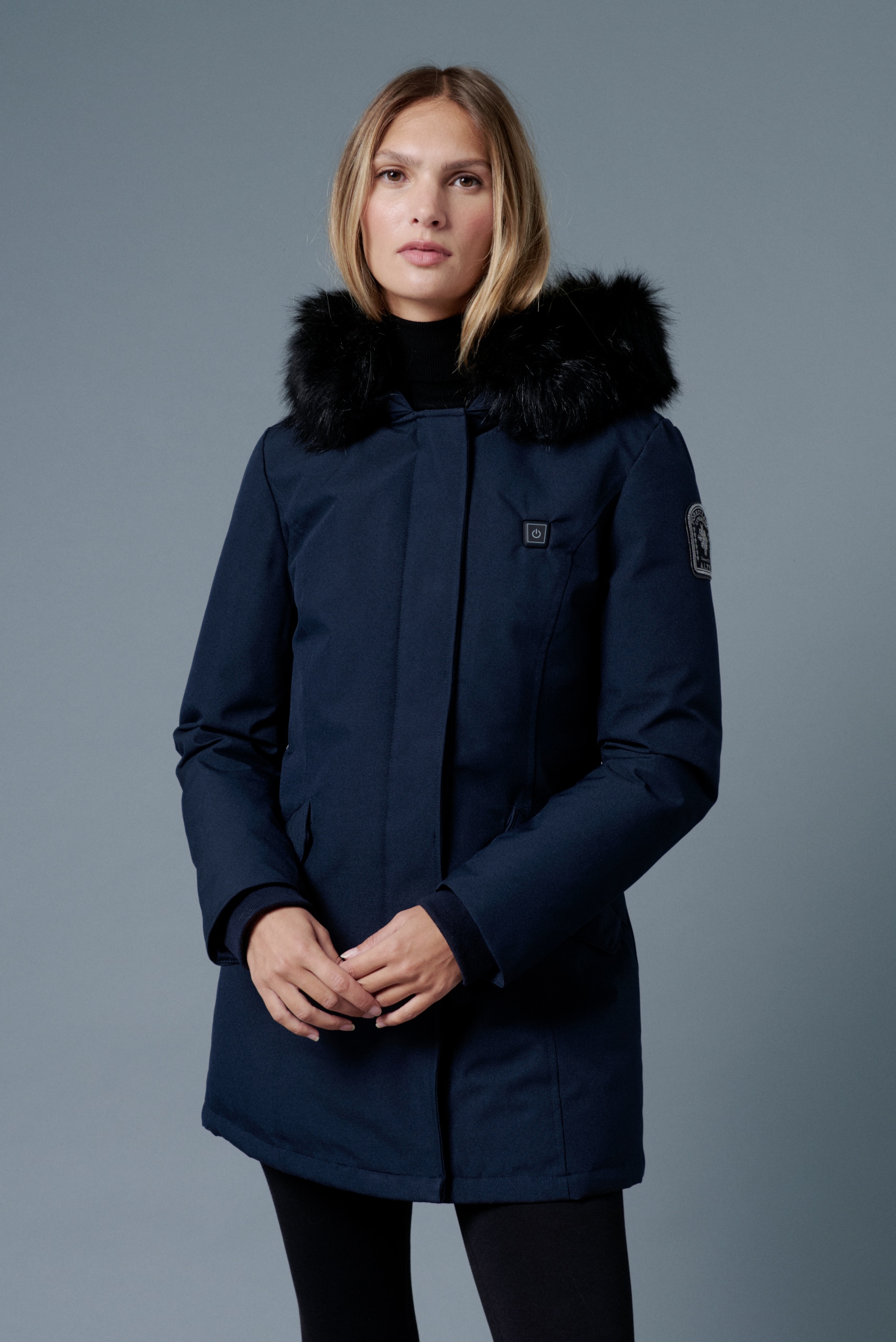 doudoune-chauffante-femme-966kkg-1.jpg Parka chauffante femme avec batterie usb BLACK MEGEVE HEAT – Image 1