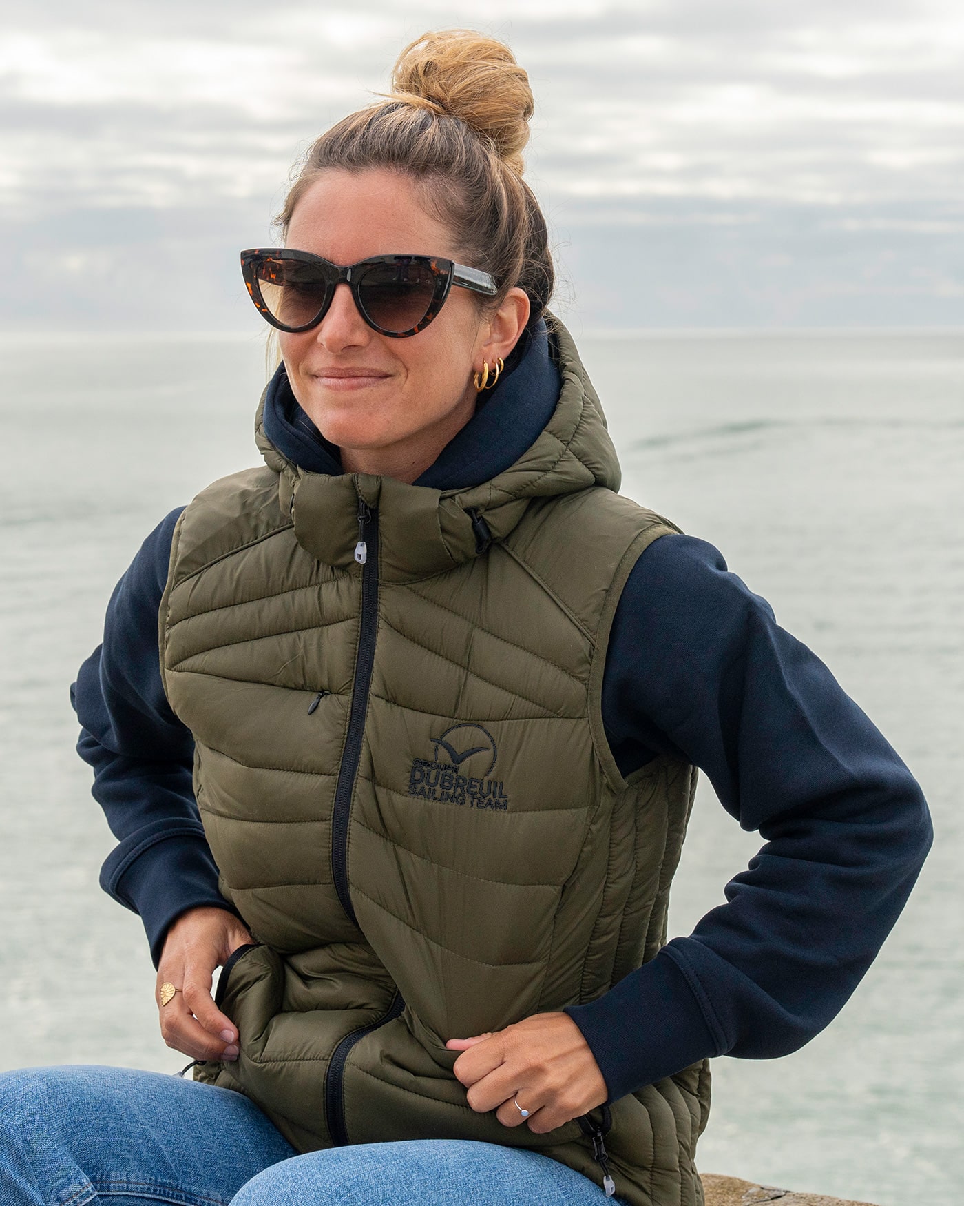 doudoune-femme-chaude-165icj-1.jpg Doudoune Femme sans manche à capuche Bleu marine – Image 1