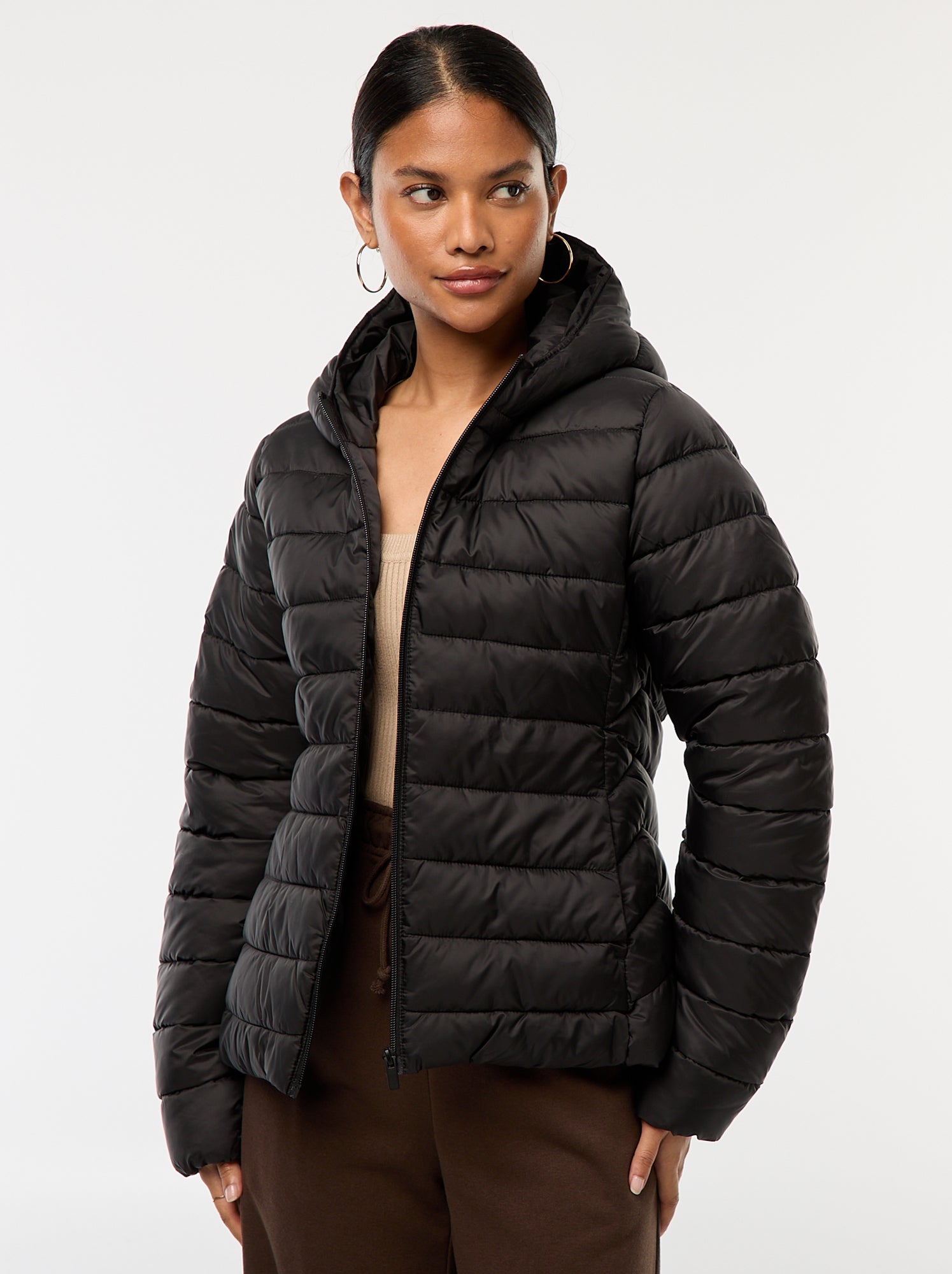 doudoune-fine-femme-547nqm-1.jpg Doudoune légère à capuche unie Noir – Image 1