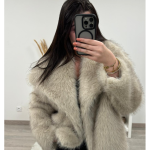 Manteau court effet fourrure gris