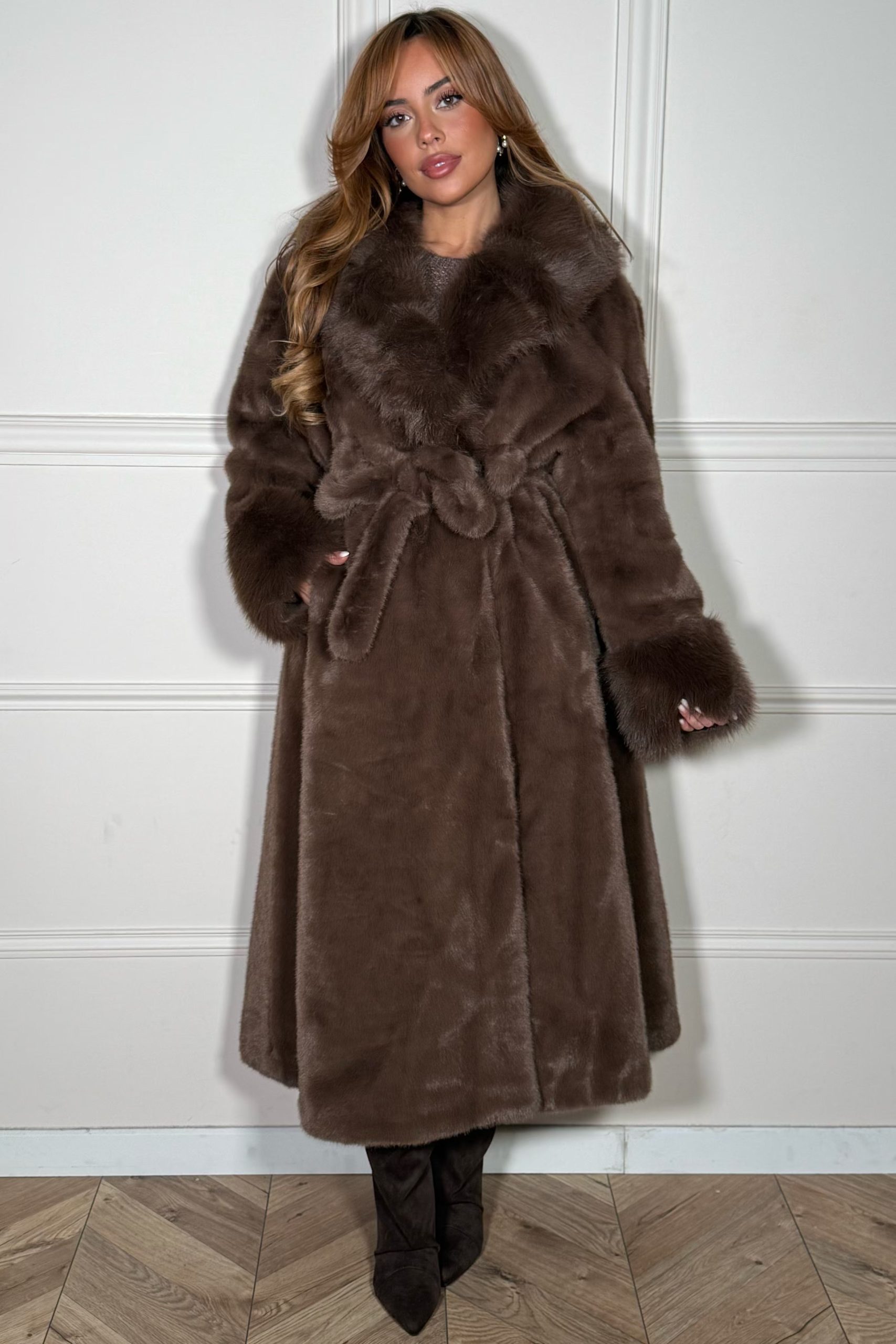 manteau-fausse-fourrure-femme-921rzt-1.jpg Manteau Long Femme Fausse Fourrure avec Ceinture BLOOSHOP – Image 1