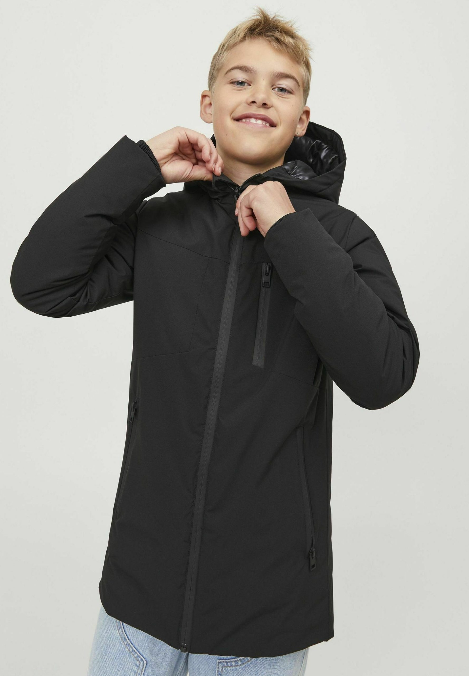 manteau-hiver-garcon-355uzq-1.jpg Jack & Jones Junior Manteau d'hiver black/noir ZALANDO.FR – Image 1