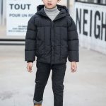 Manteau hiver enfant avec capuche et rembourrage doudoune fille garçon