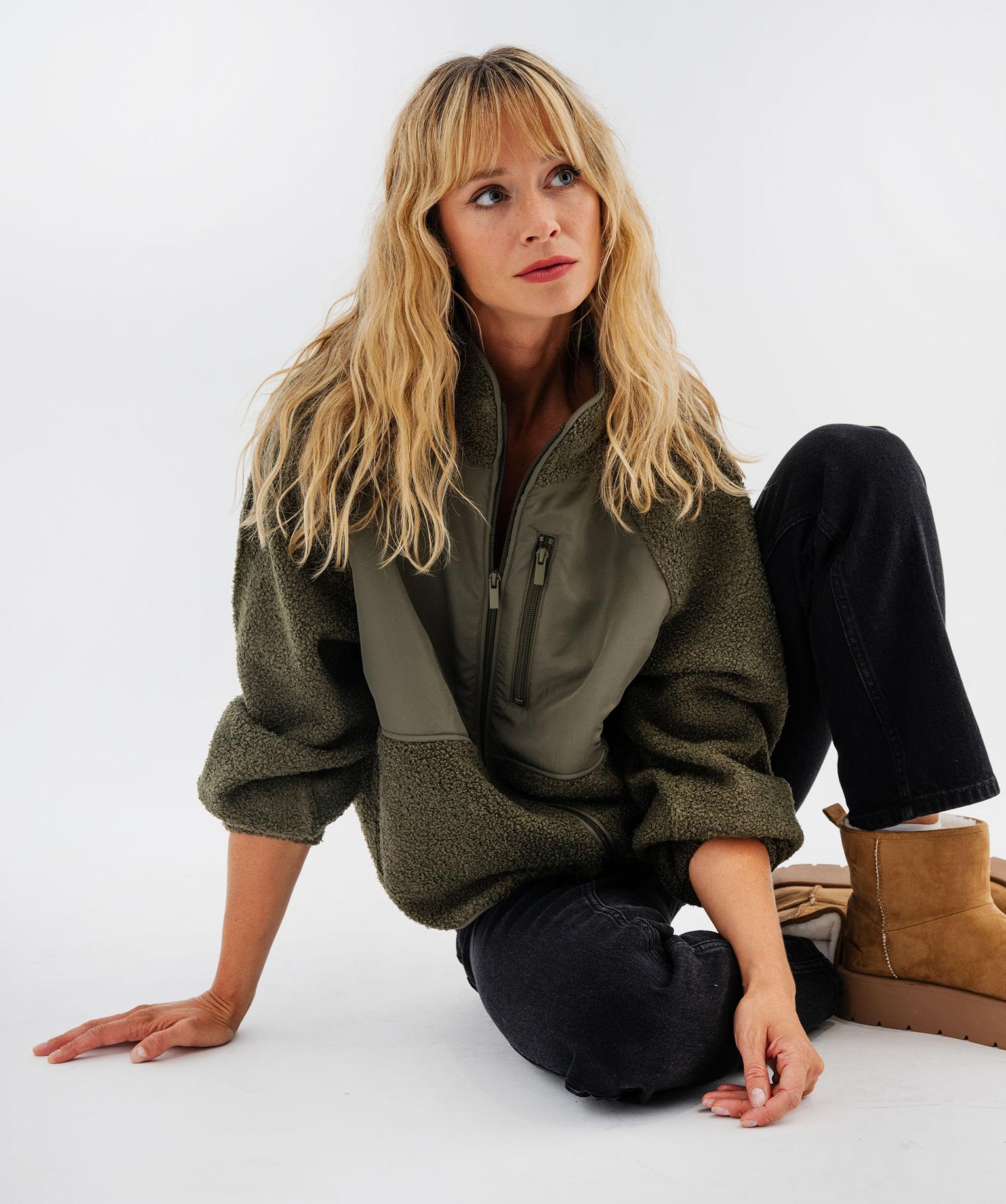 pull-polaire-femme-820gjg-1.jpg Sweat zippé en sherpa polaire femme kaki | GEMO – Image 1