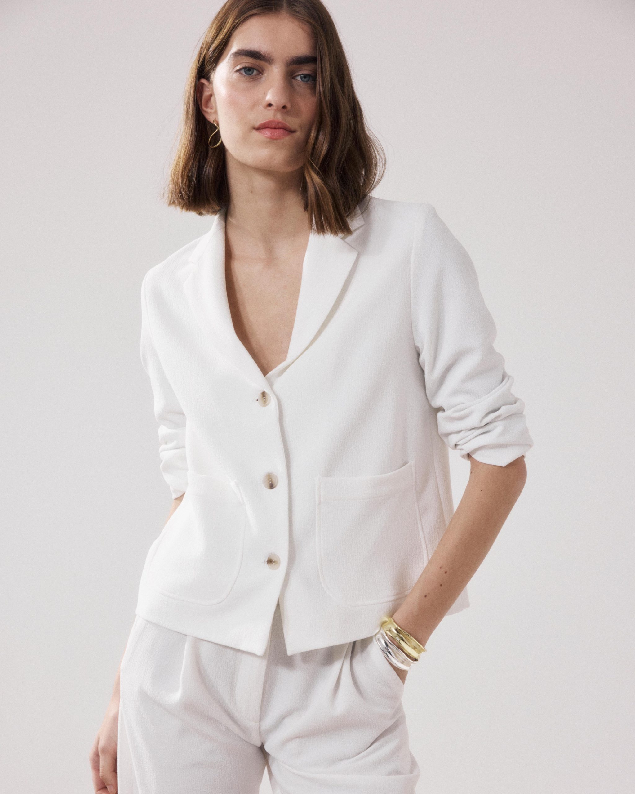 veste-blanche-femme-357abn-1.jpg Veste Femme en Crepe Blanc Vizir BFVJ613 01 Veste Femme Hartford – Image 1