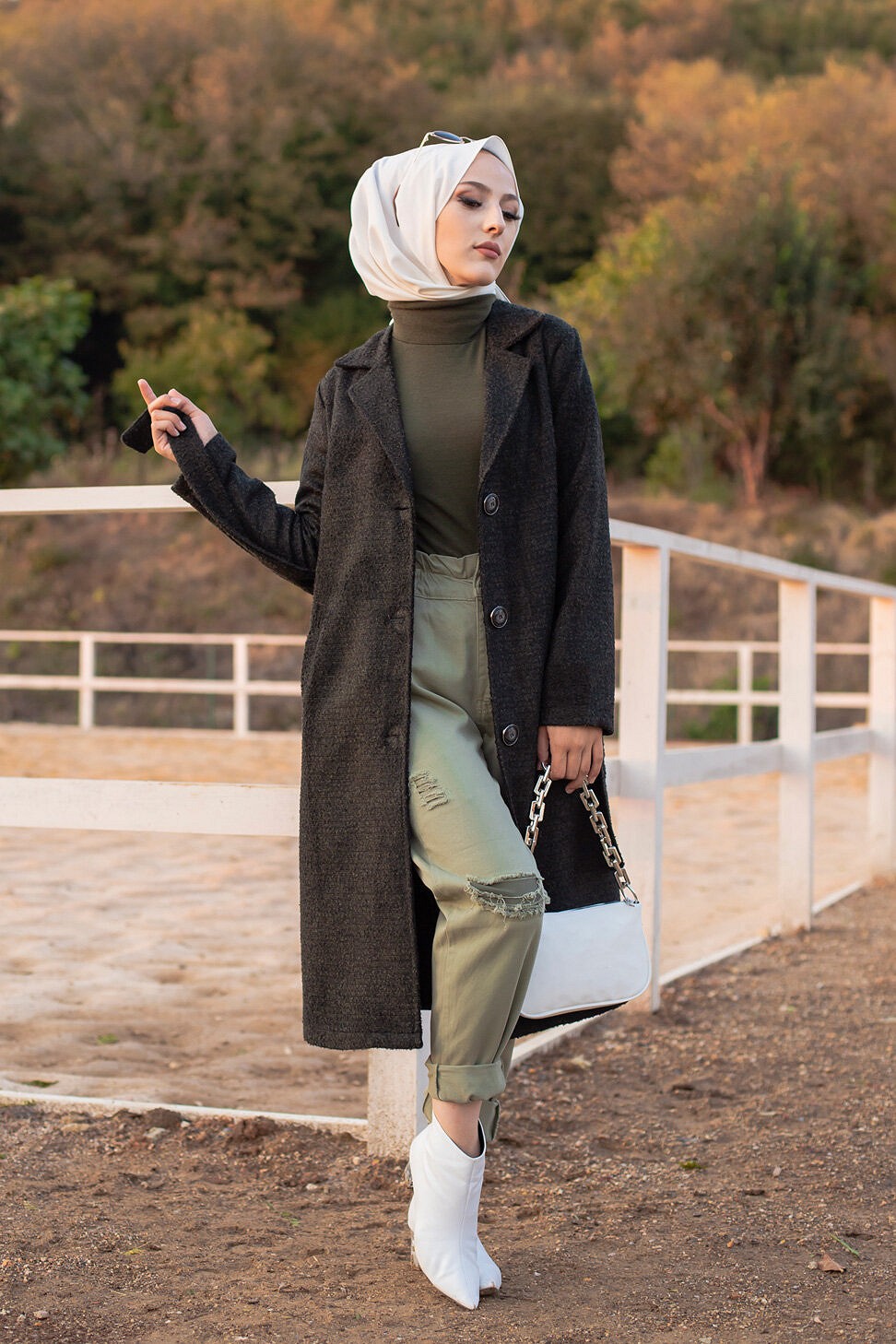 veste-longue-femme-149ebj-1.jpg Veste longue style manteau pour femme (Vetement saison automne hiver) Couleur noir – Image 1