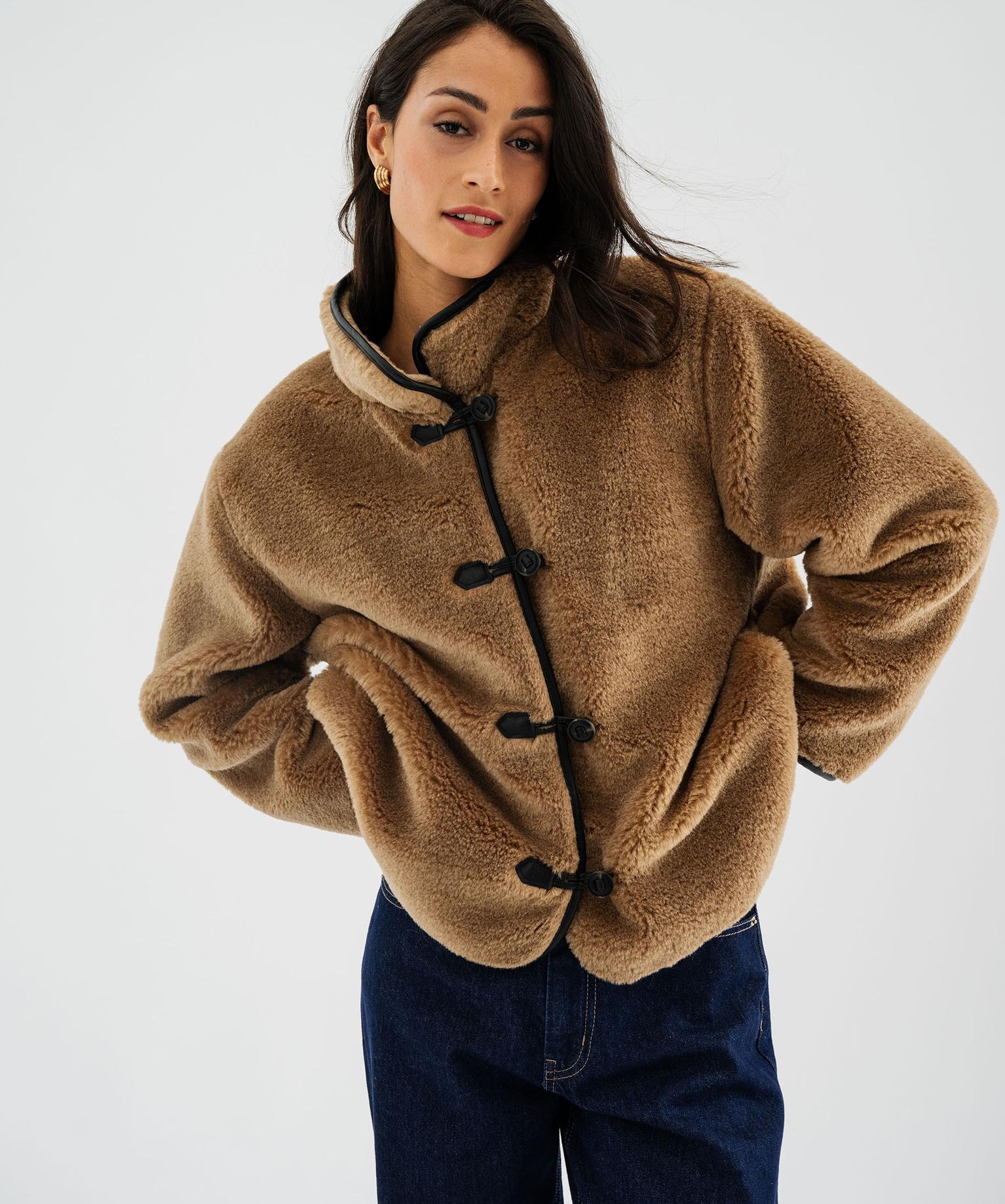 veste-moumoute-femme-890grl-1.jpg Blouson en fourrure imitation femme marron | GEMO – Image 1