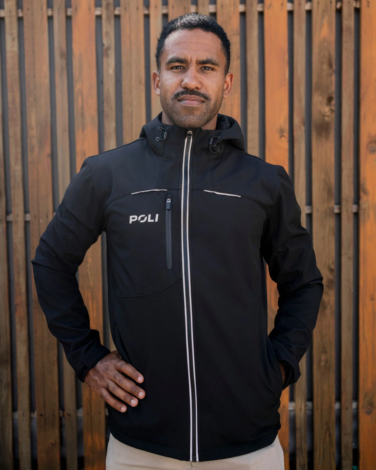 veste-softshell-homme-669yob.webp Veste Softshell POLI – Image 1