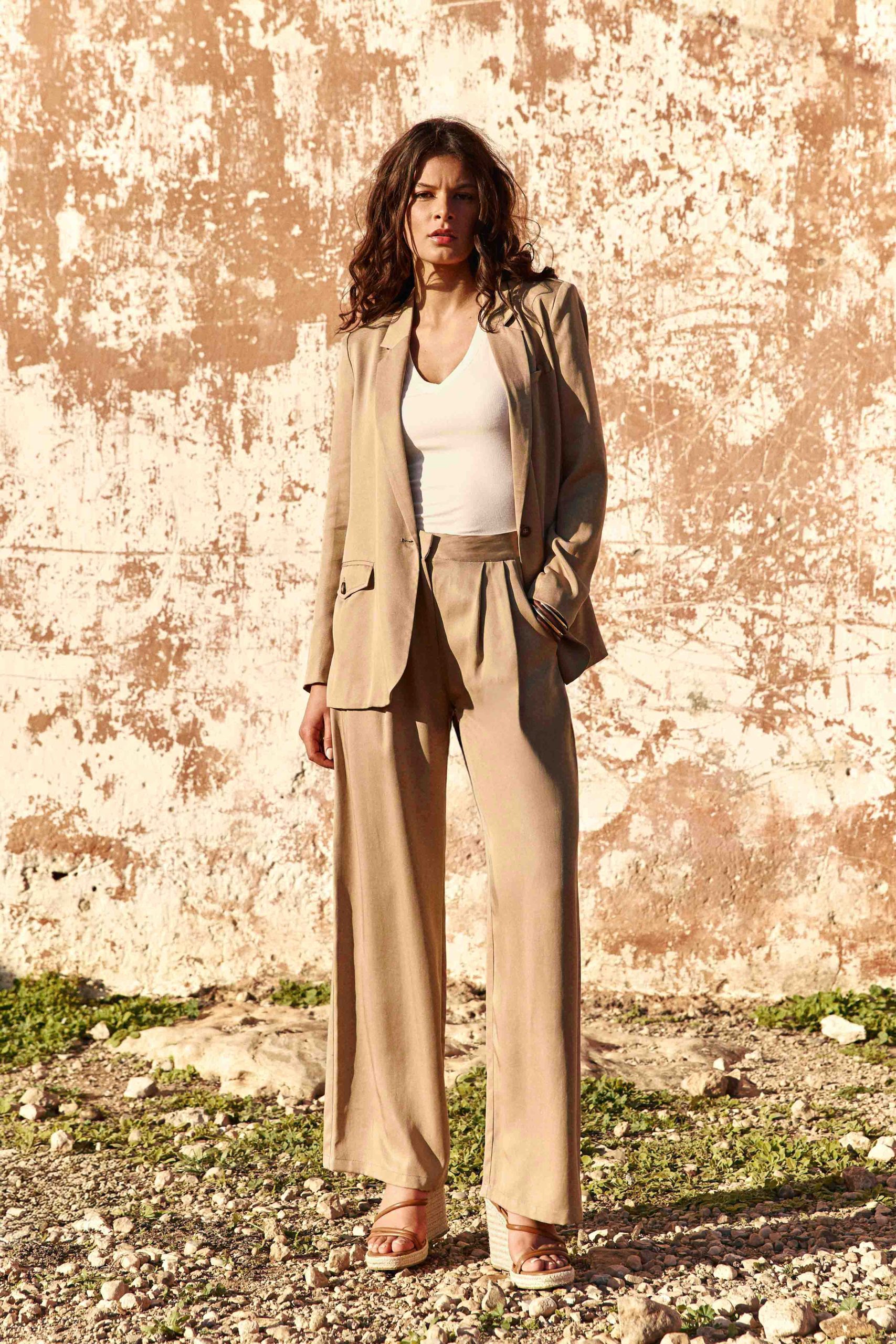 veste-tailleur-femme-751hae-1.jpg Veste de tailleur beige femme Vadali | LA PETITE ÉTOILE Paris – Image 1